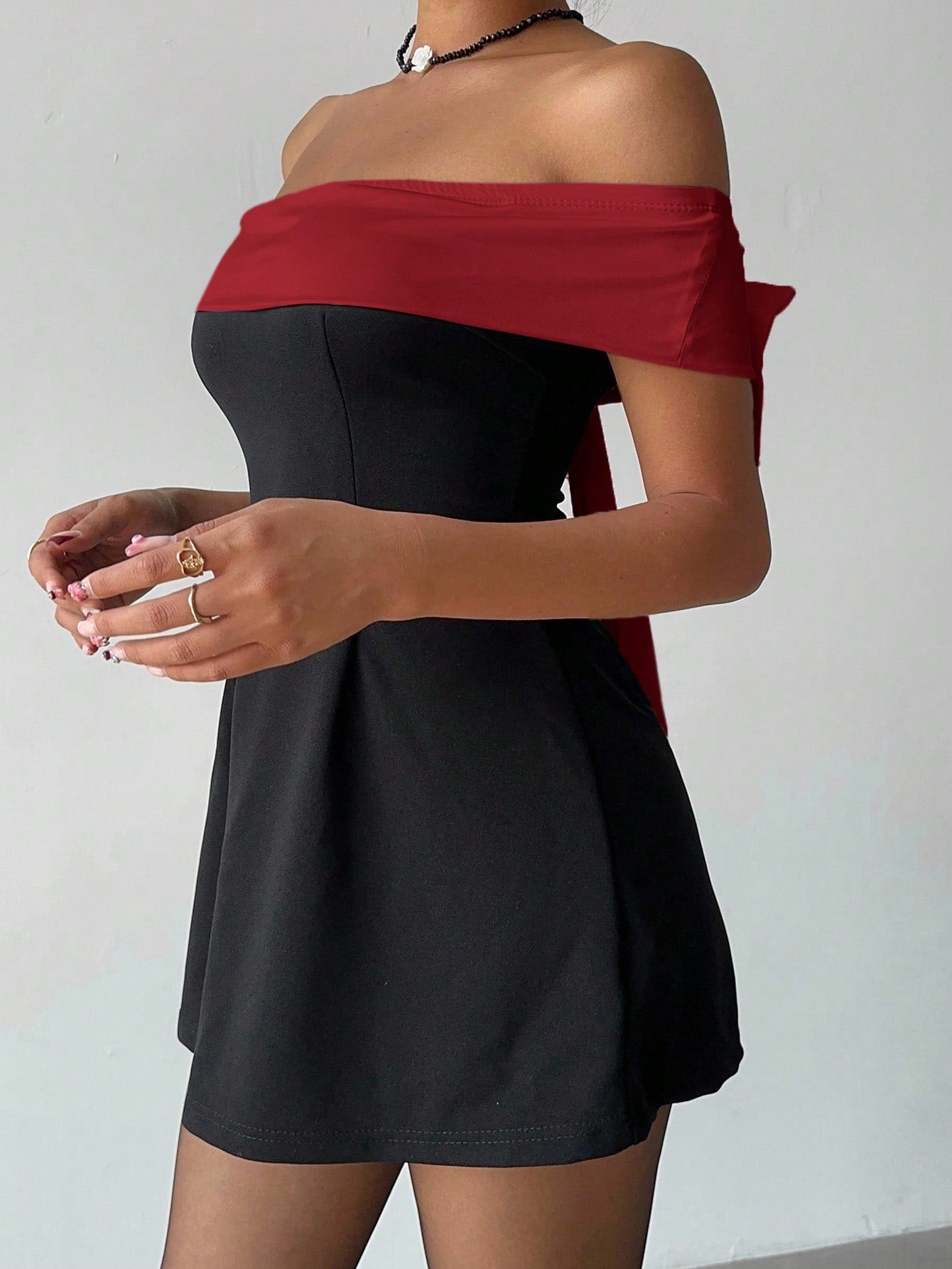 Off-Shoulder Bow Detail Dress for Graduation and Special Occasions