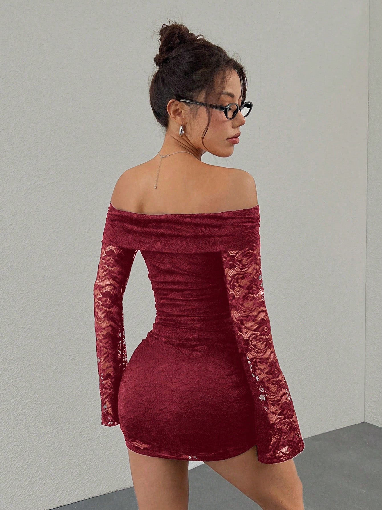 Contrast Lace Off-Shoulder Bodycon Dress for Summer Events