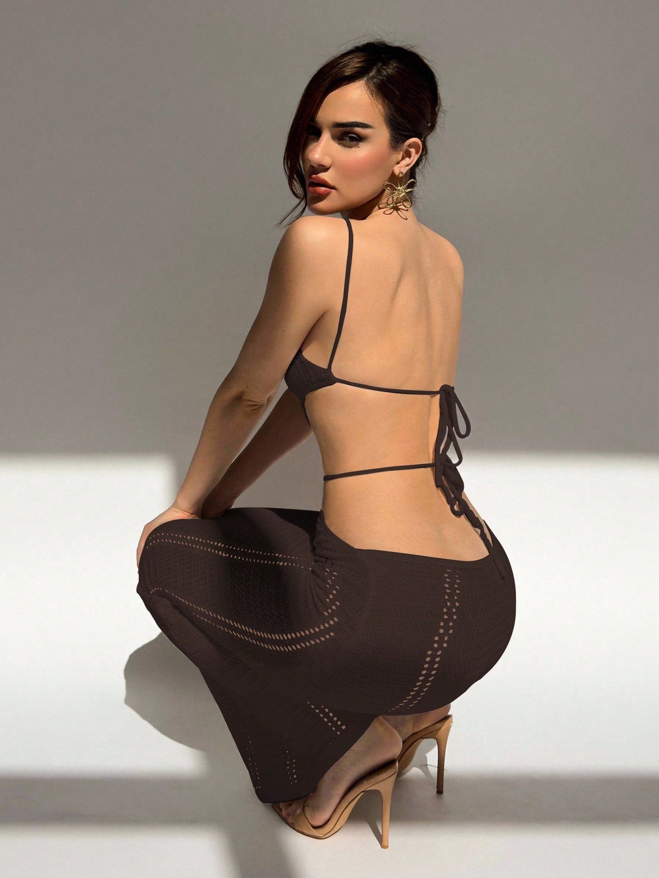 Sleeveless Knitted Slim Fit Sweater Dress with U-Neck and Hollow-Out Detail for Casual Wear