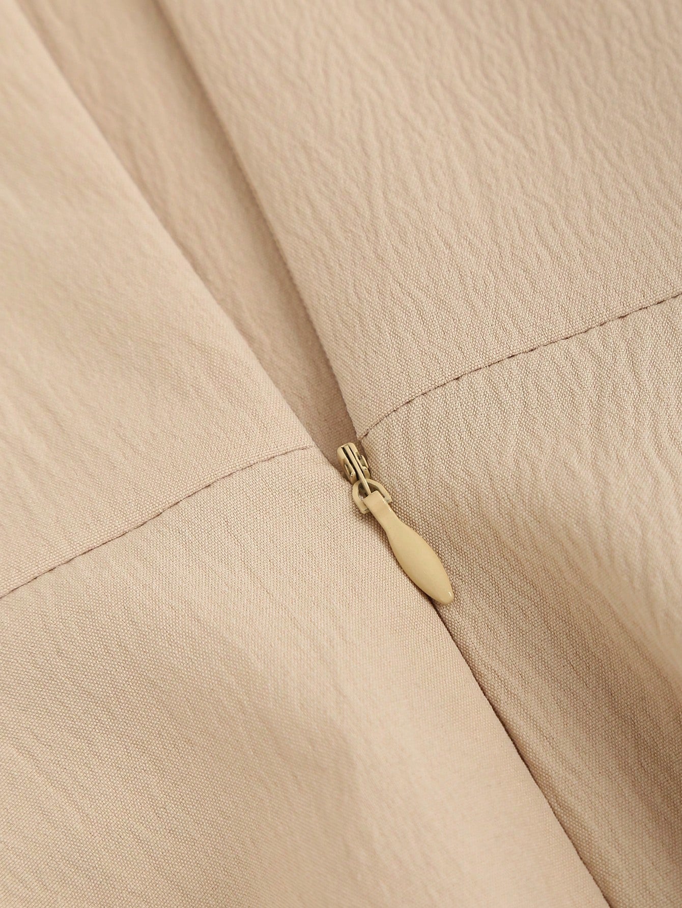 Ditsy Floral Pattern Dress Neutral Color Single Piece Ruffle Neck Design For Daily Styling