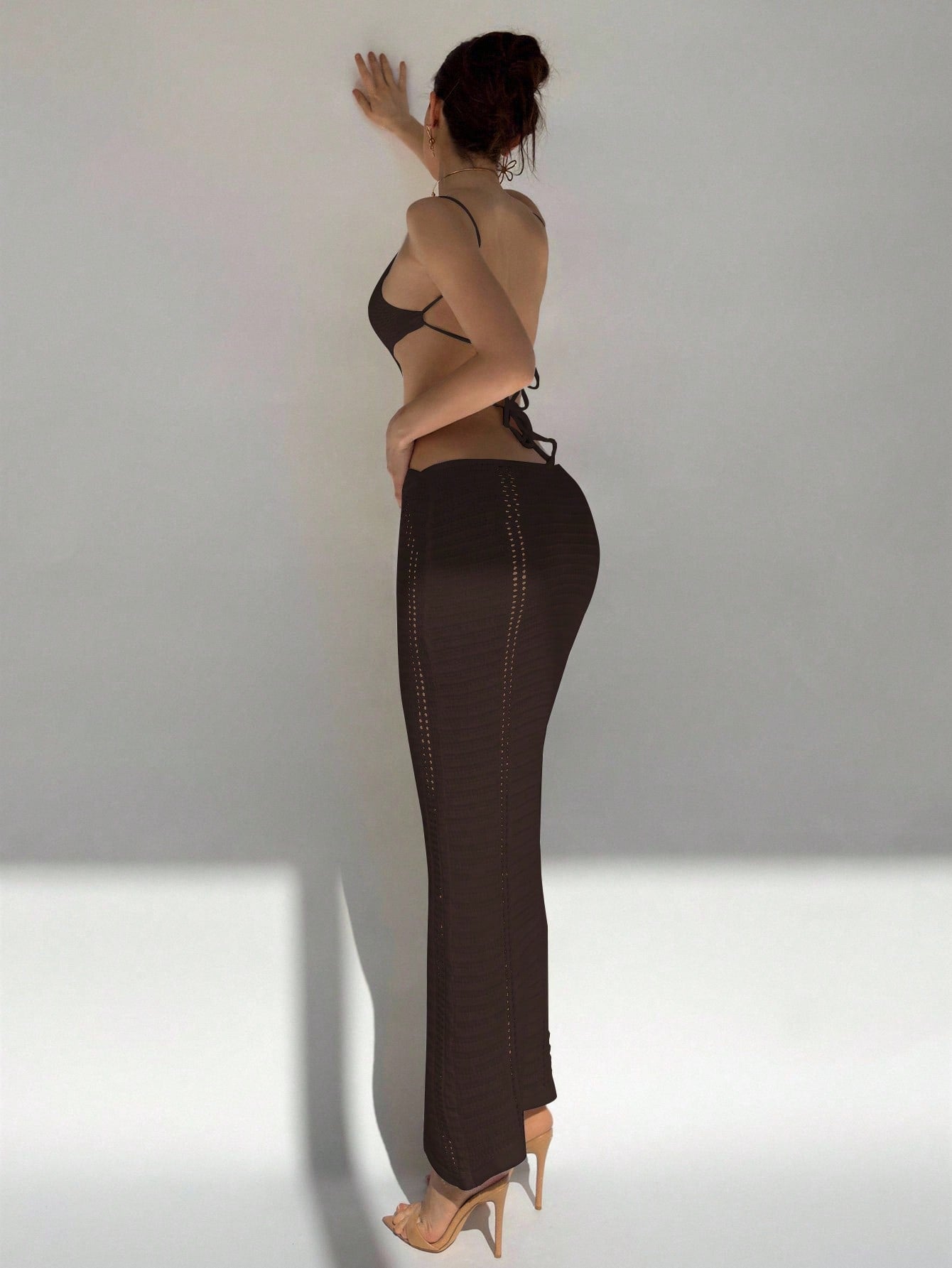 Sleeveless Knitted Slim Fit Sweater Dress with U-Neck and Hollow-Out Detail for Casual Wear