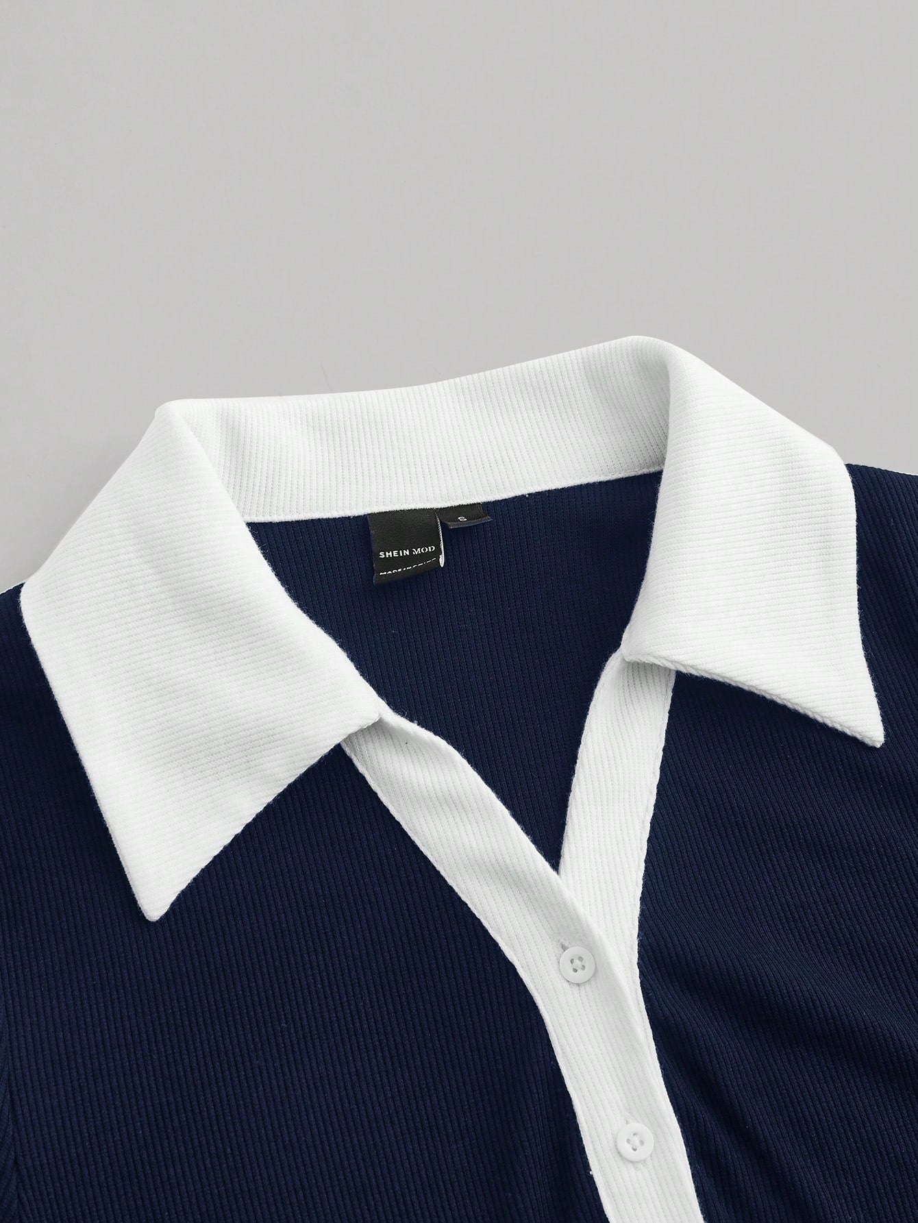 Tweed Plaid Dress with Collar Short Sleeves and Mid Length Structured Design