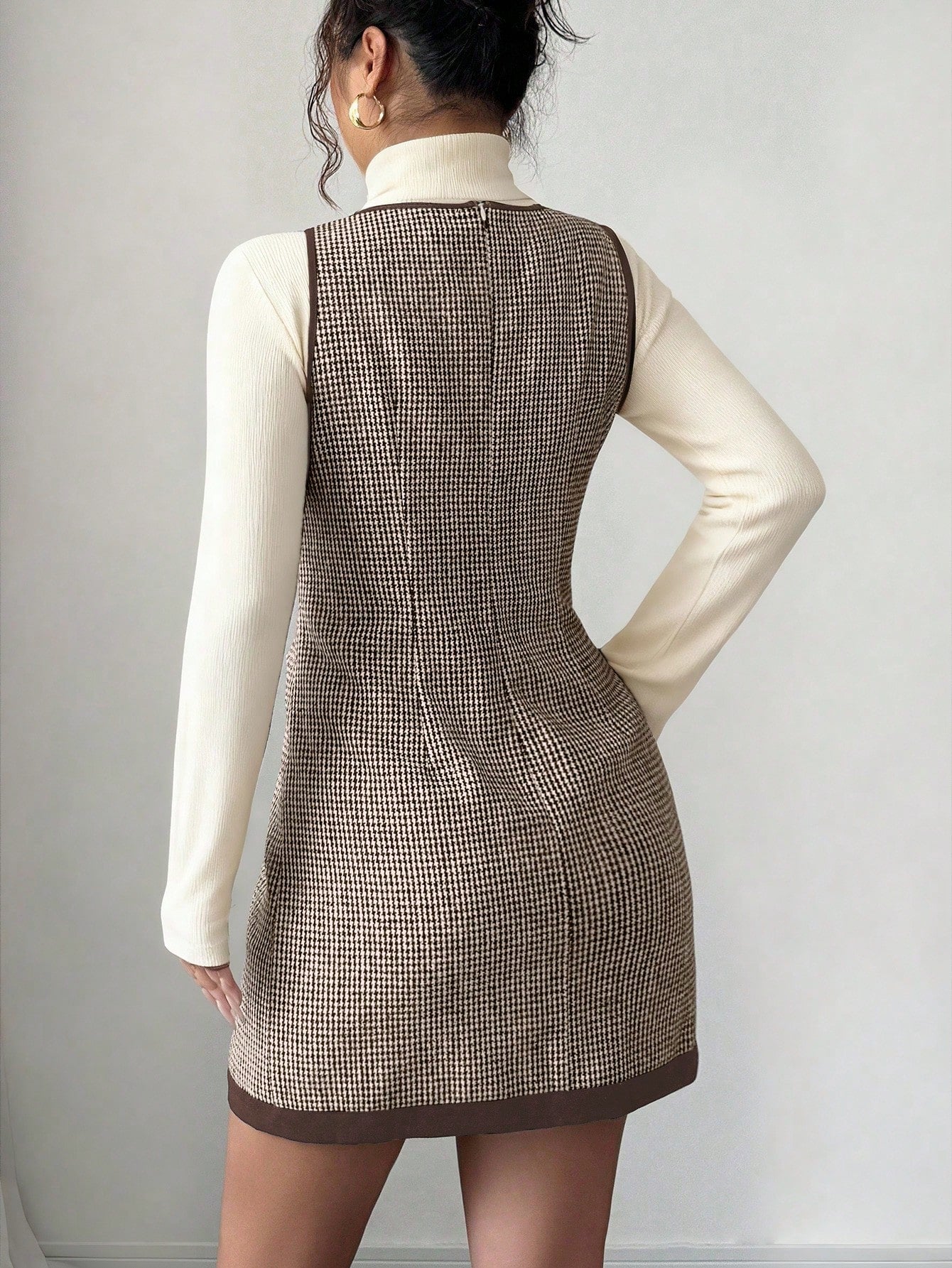 Women’s Wool-Blend Fabric Sleeveless Dress, Round Neck Patchwork Design, 1 Piece, For Office and Daily Wear