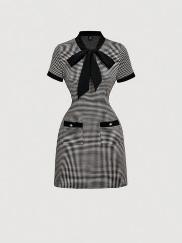 Plaid Pattern Mini Dress Black Color Single Piece Twist Collar Design For Casual Wear