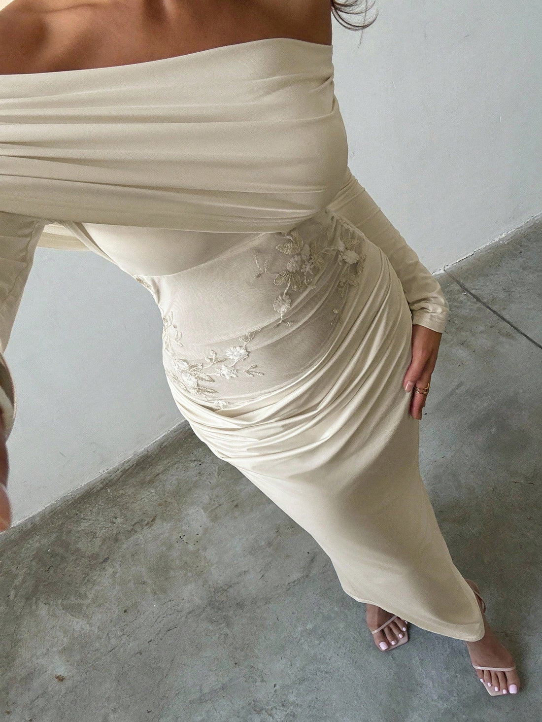 Off-Shoulder Waist Splice Embroidered Fitted Party Dress in Beige for Birthday, Wedding, and Evening Events