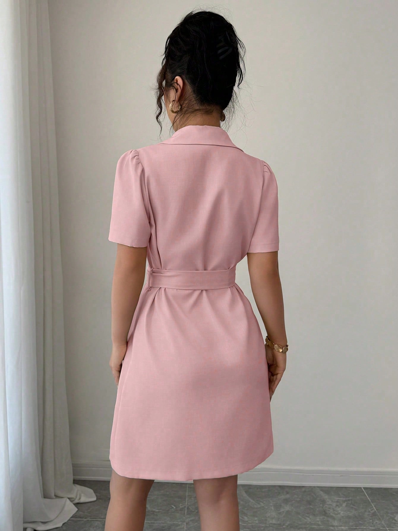 Mandarin Collar Dress with Cinched Waist Double Breasted Front and Puff Sleeves for Daily Wear