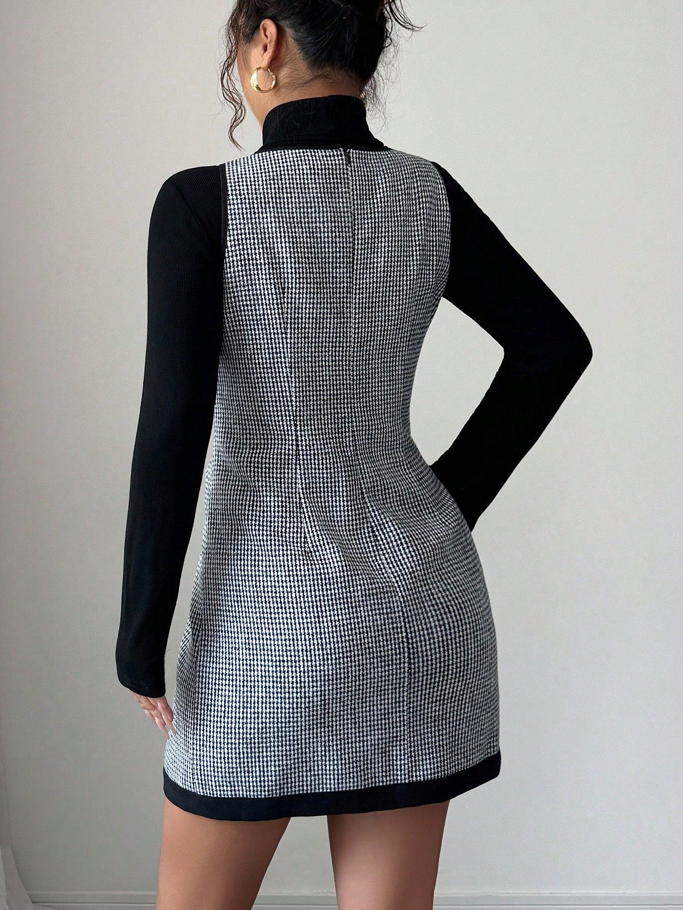 Women’s Wool-Blend Fabric Sleeveless Dress, Round Neck Patchwork Design, 1 Piece, For Office and Daily Wear