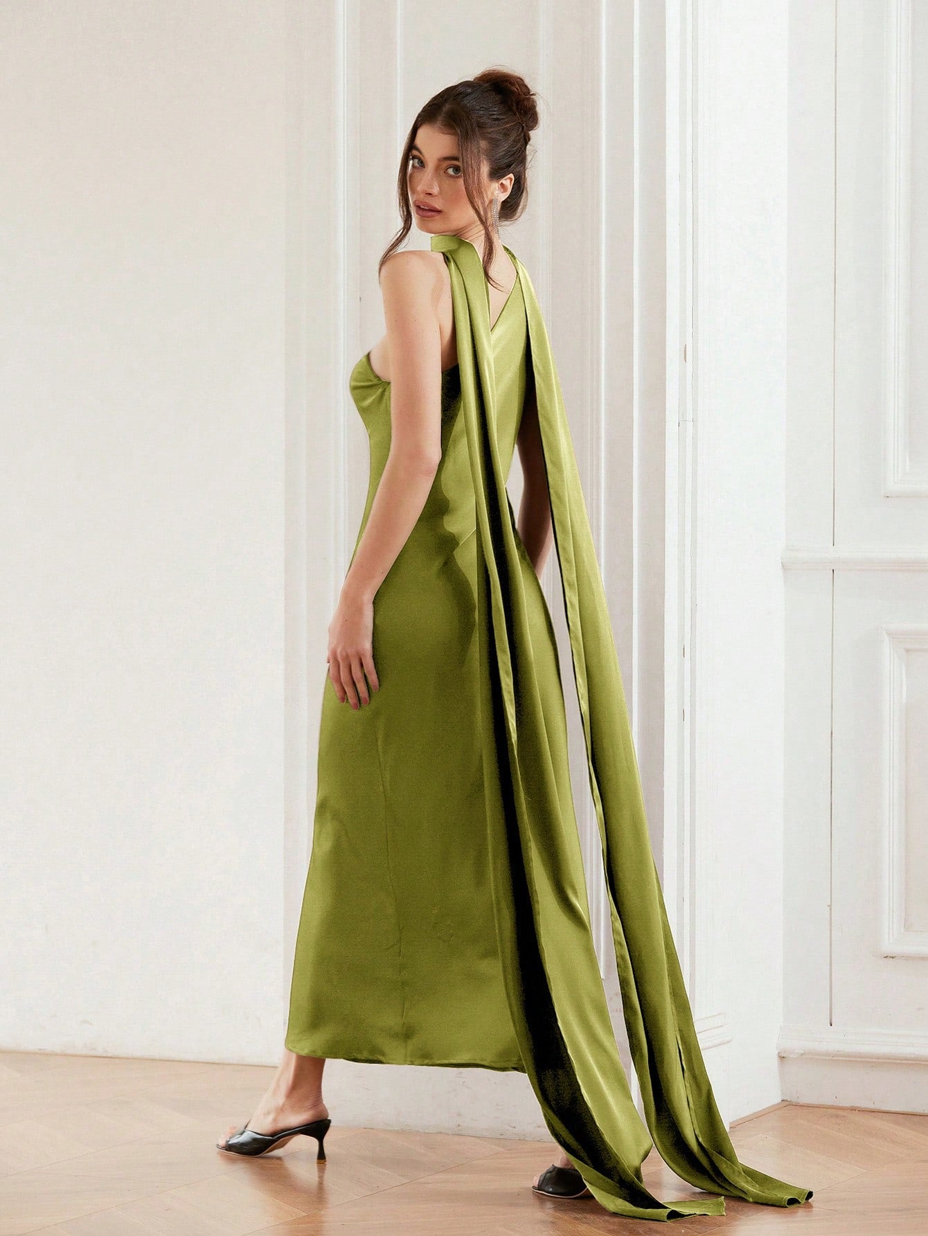 Satin Wrap Collar Sleeveless Oblique Shoulder Dress for Spring and Summer Occasions