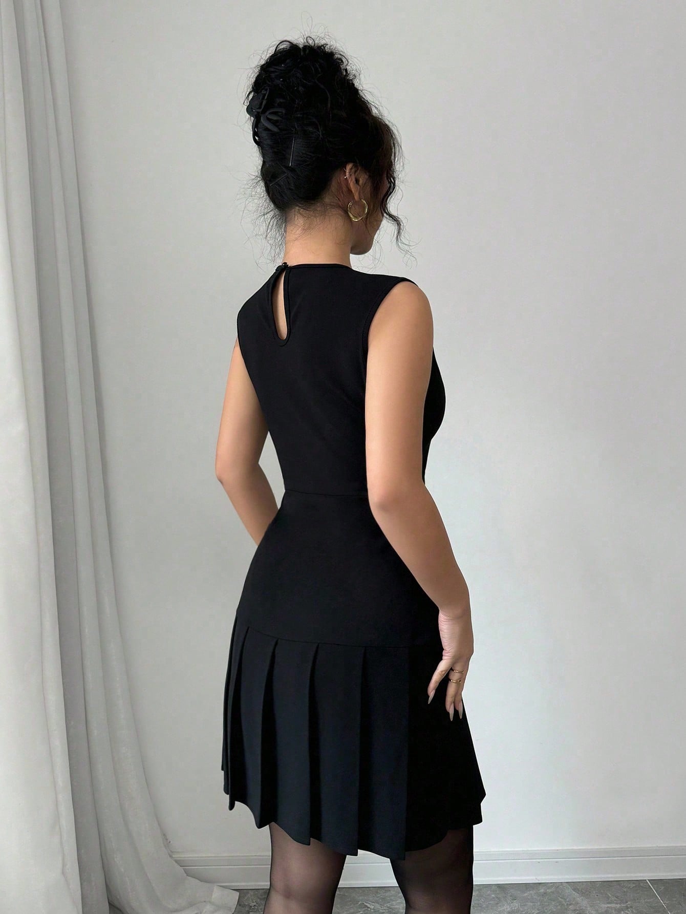 Women’s Woven Fabric Mini Dress, Pleated Design with Defined Waist Detail, 1 Piece, For Everyday Wear
