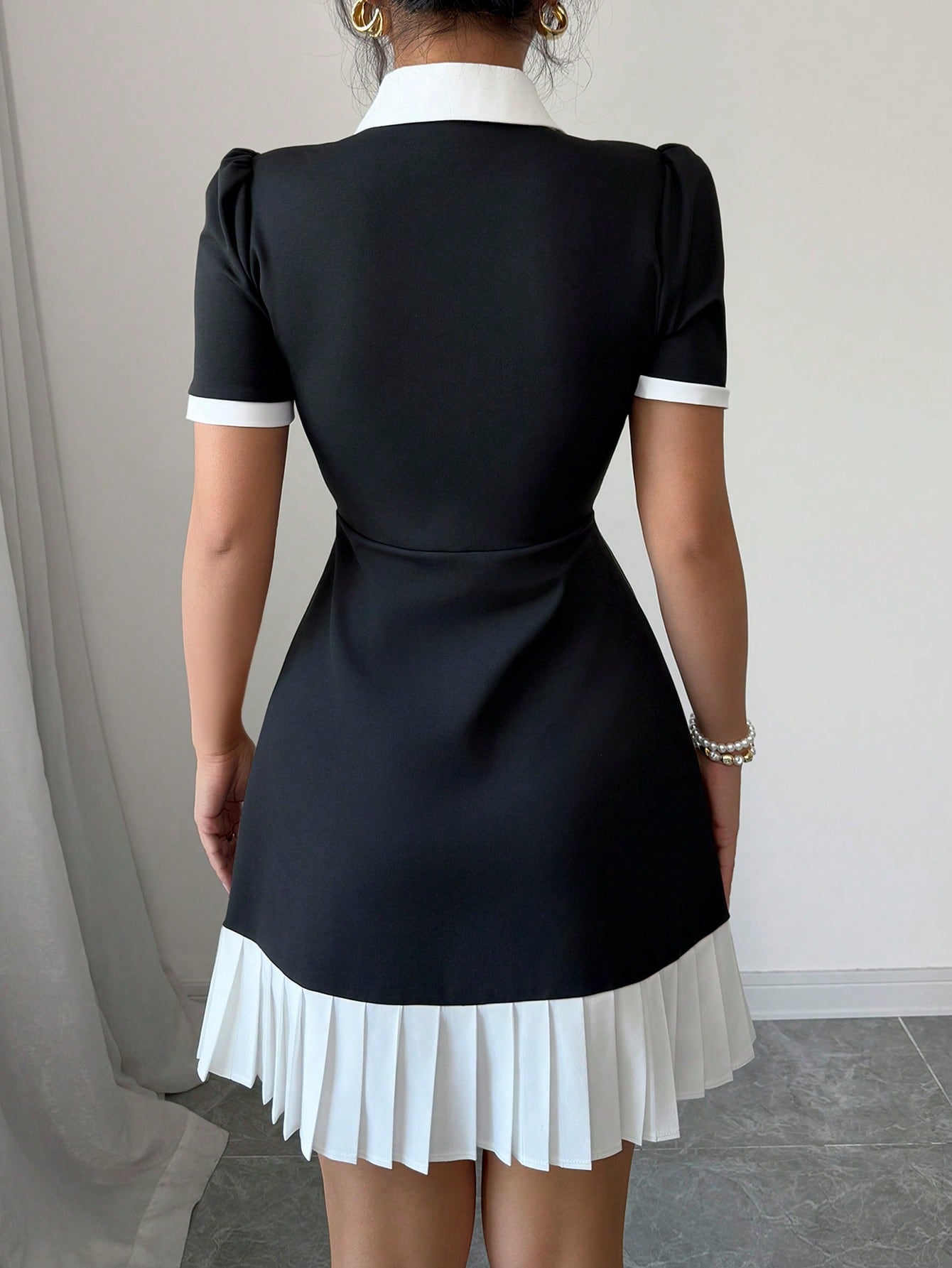 Women’s Woven Fabric Mini Dress, Half-Open Collar Design with Decorative Floral Detail, 1 Piece, For Everyday Wear