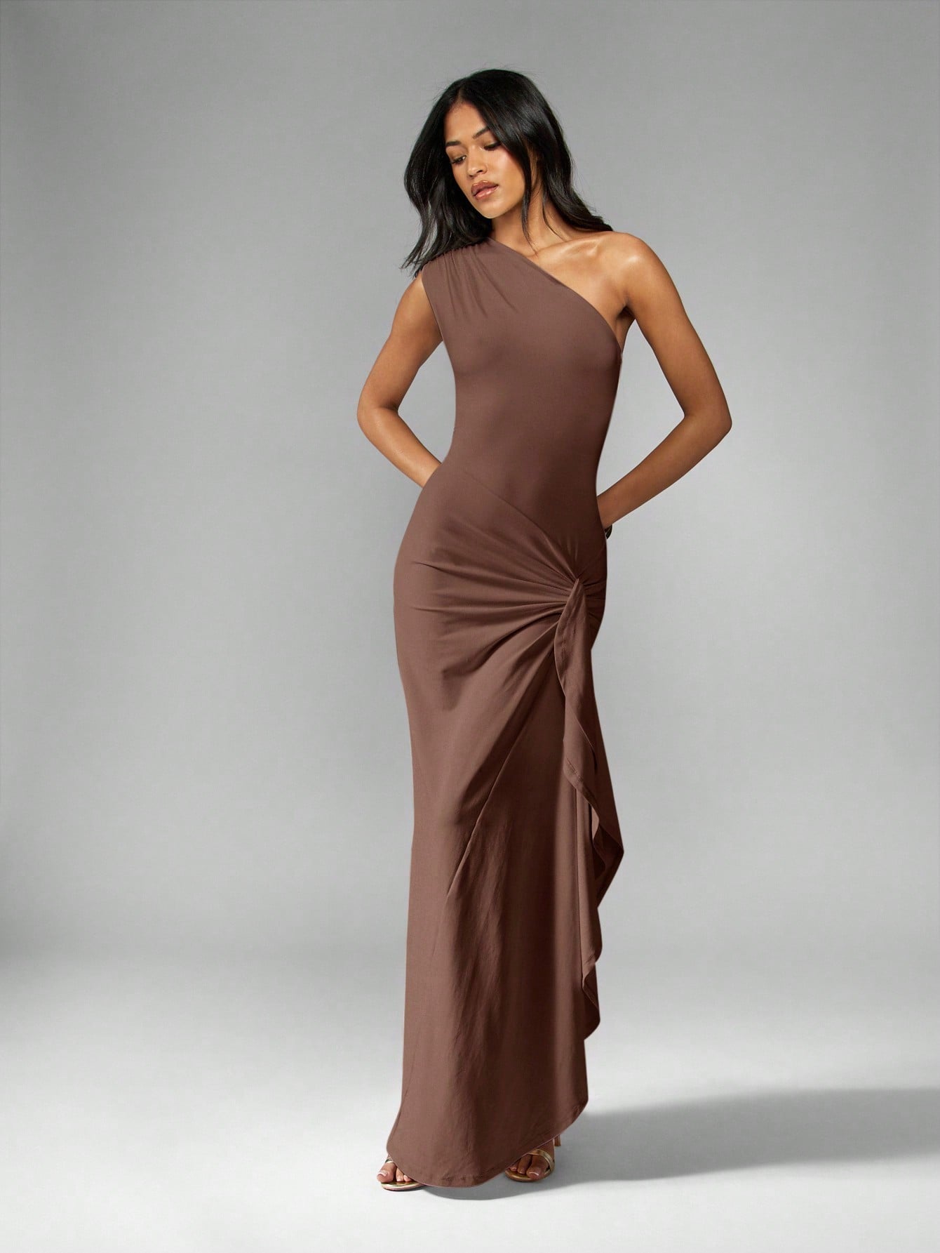 One-Shoulder Draped Evening Gown with Ruched Side Split for Formal Events and Parties