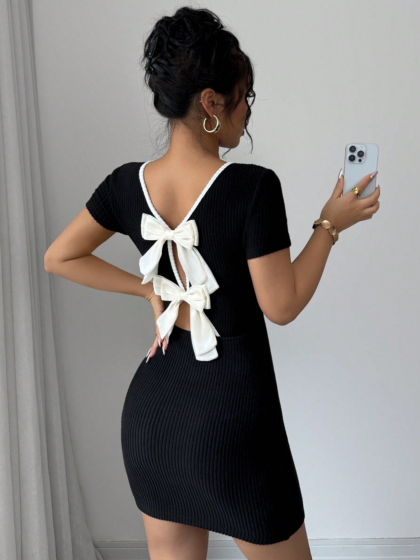 French Style Short Sleeve Mini Dress with Tie Back Detail and Clean Design for Everyday Wear