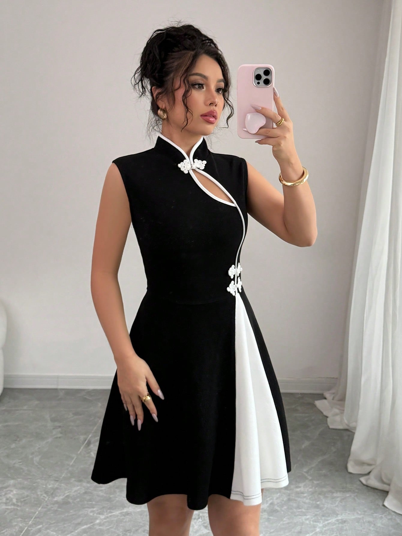 Polo Collar Color Block Dress with Button Detail and Clean Structured Design for Everyday Styling