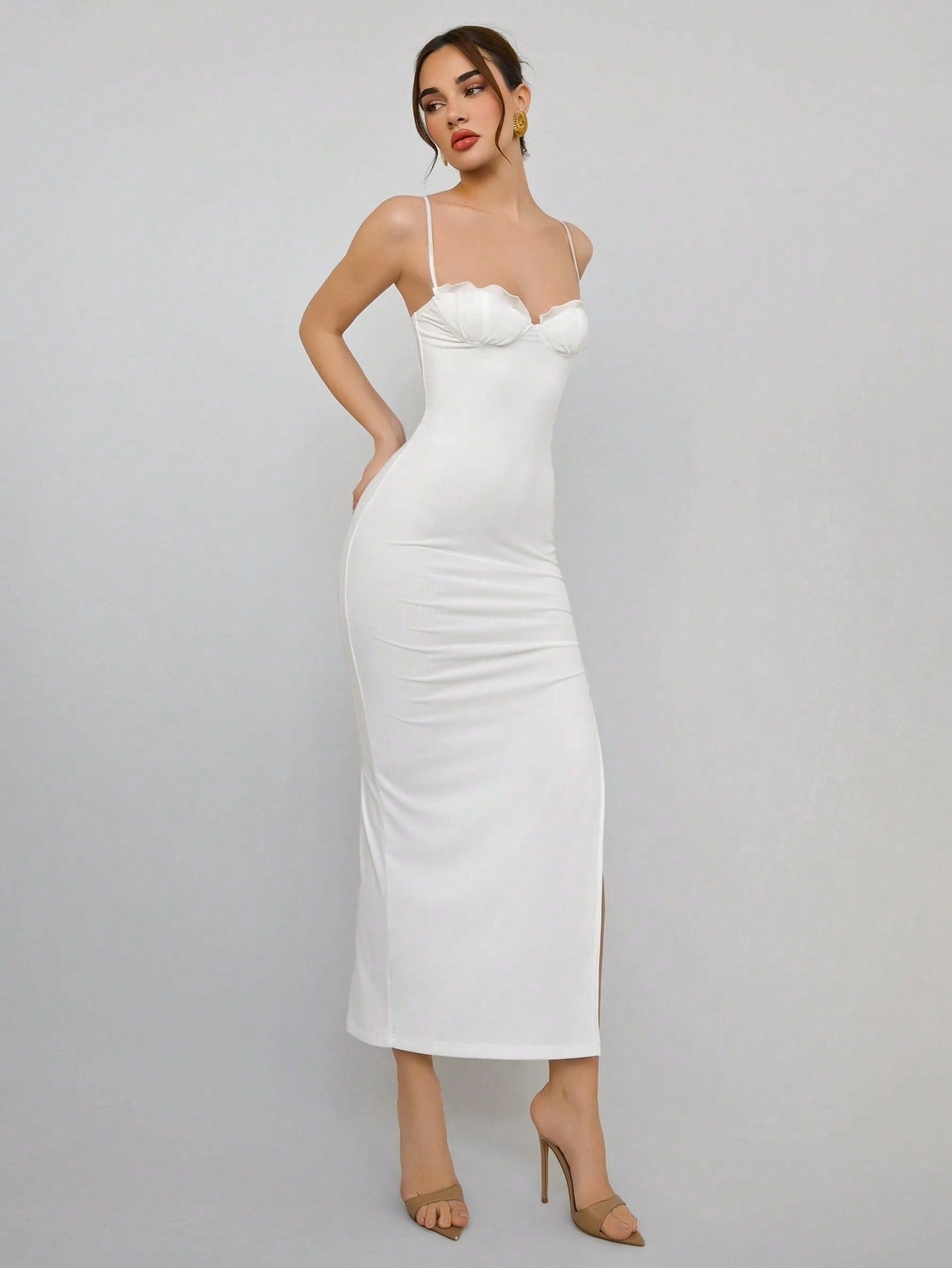 Spaghetti Strap Cup Detail Beach Holiday Dress for Summer and Vacation Wear