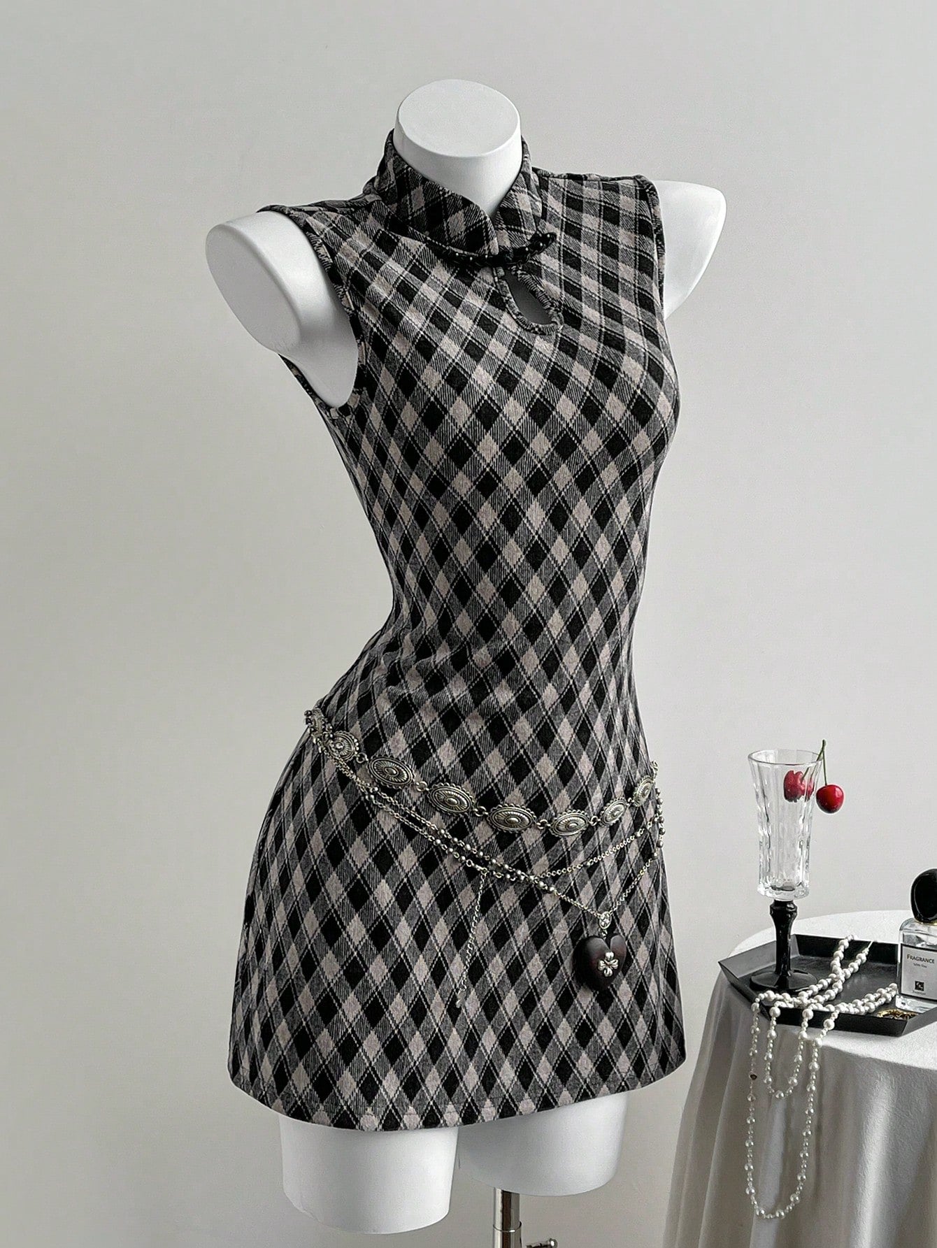 Women’s Knit Fabric Sleeveless Mini Dress, Mandarin Collar Design with Waist Detail, Plaid Pattern, 1 Piece, For Commuting and Daily Wear
