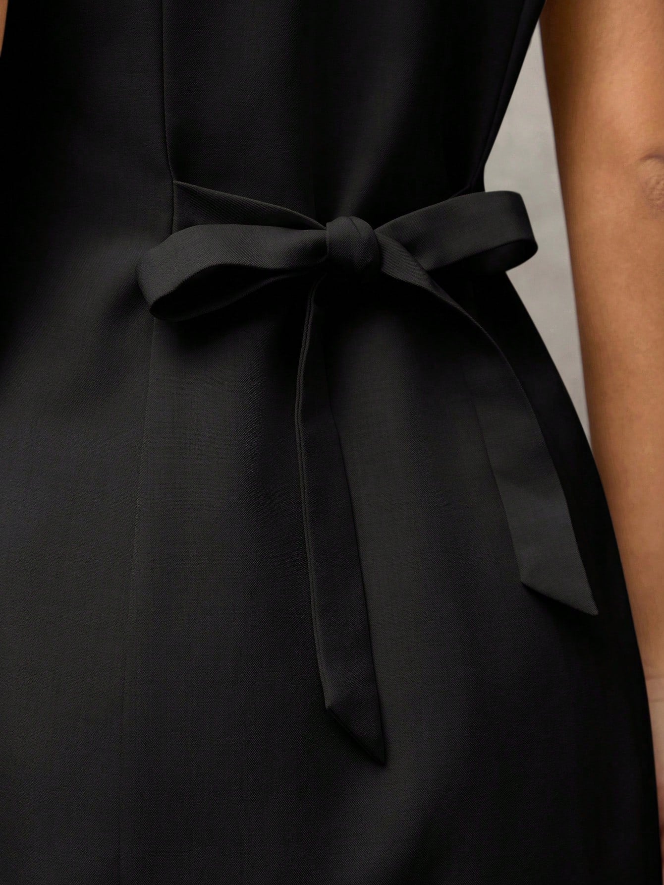 Women’s Woven Fabric Sleeveless Mini Dress, Round Neck Button Front Design, Solid Pattern, 1 Piece, For Workplace Wear