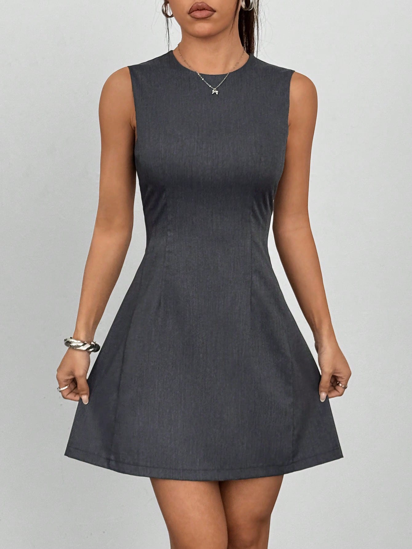 Women’s Woven Fabric Sleeveless Short Dress, Round Neck Design, Simple Silhouette, 1 Piece, For Commuting and Daily Wear