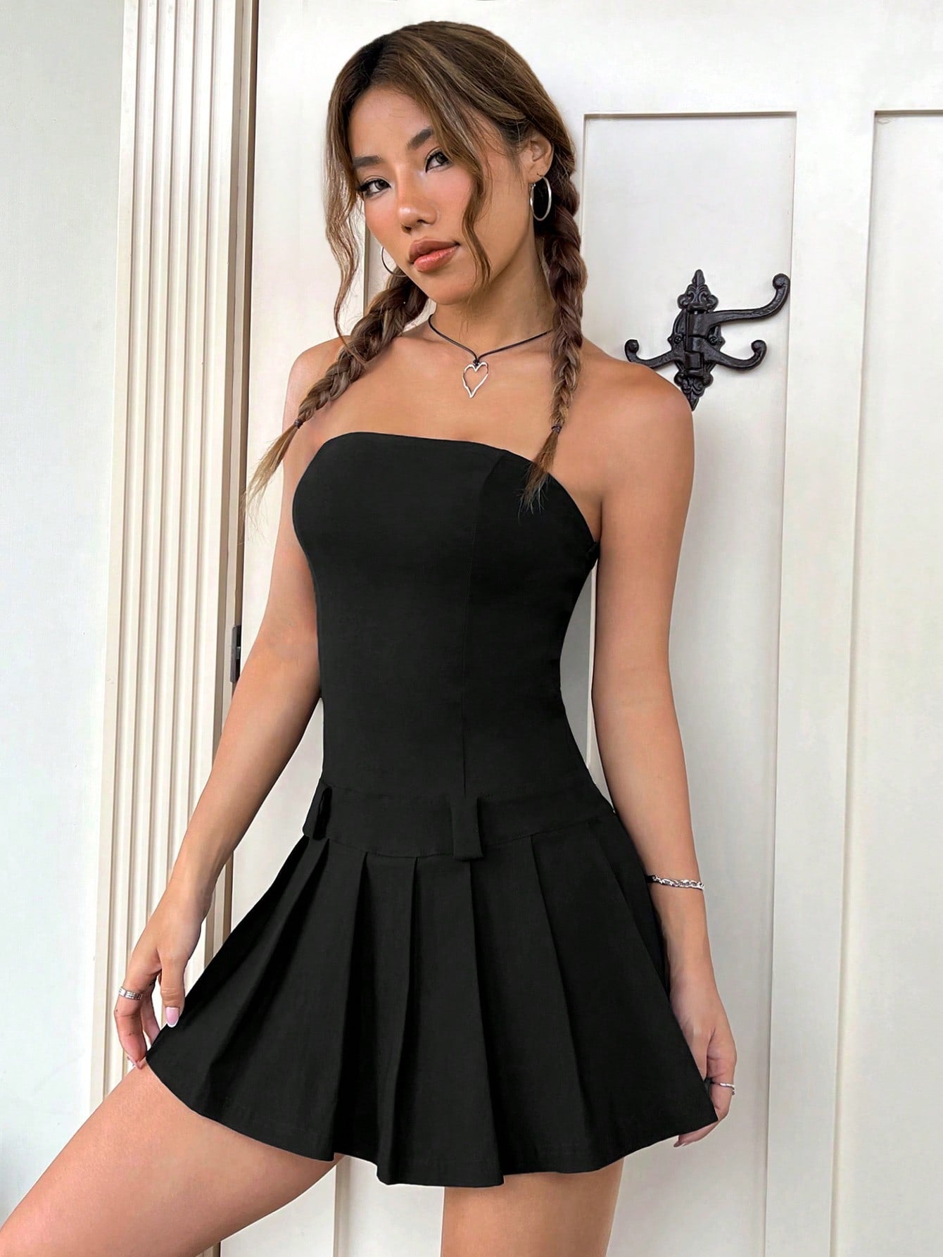 Solid Color Mini Dress Black Color Single Piece Pleated Hem Design For Daily Styling