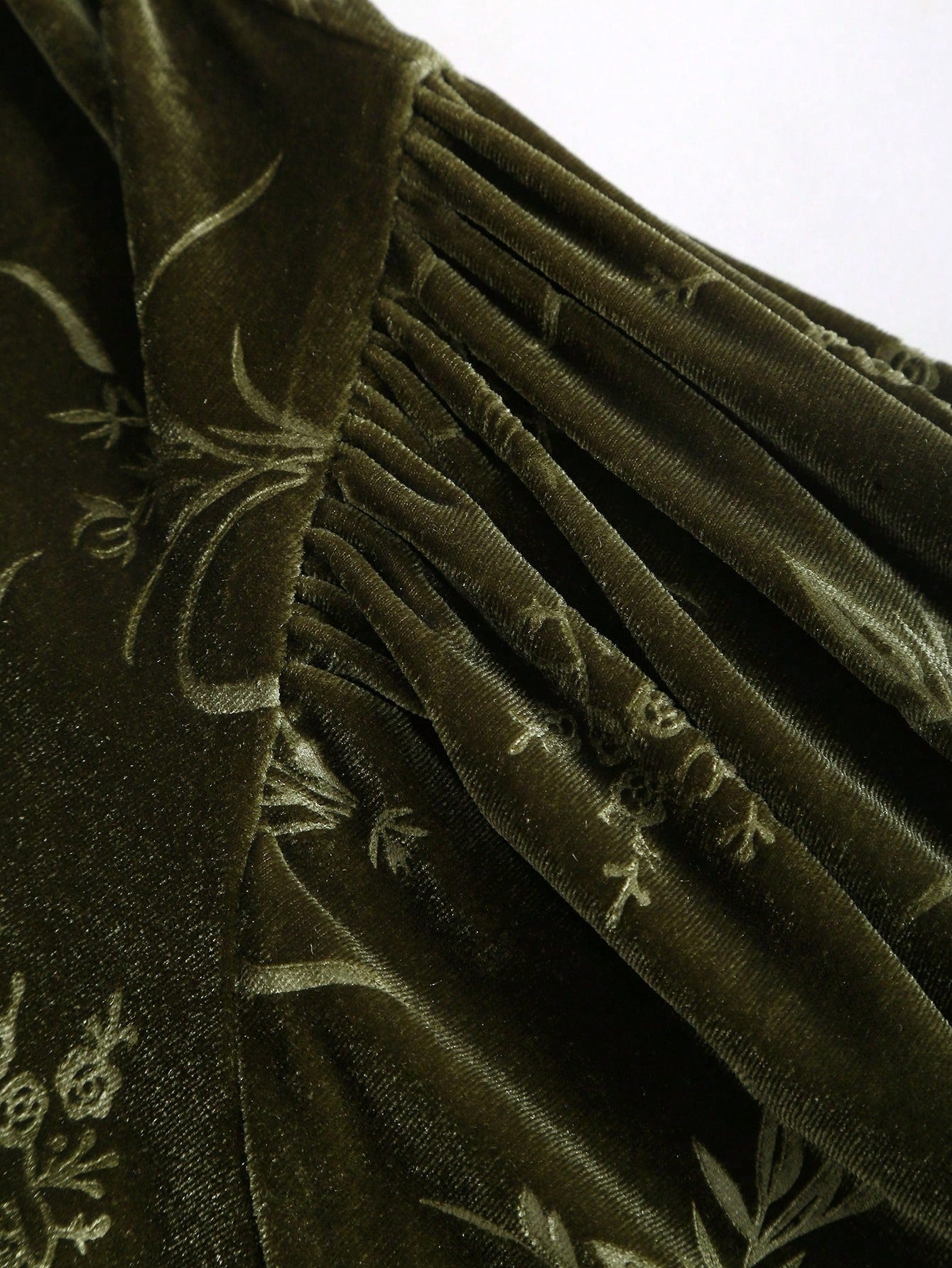 Velvet Fabric Dress Olive Green Color Single Piece Pleated Print Sleeveless Strap Design For General Occasions