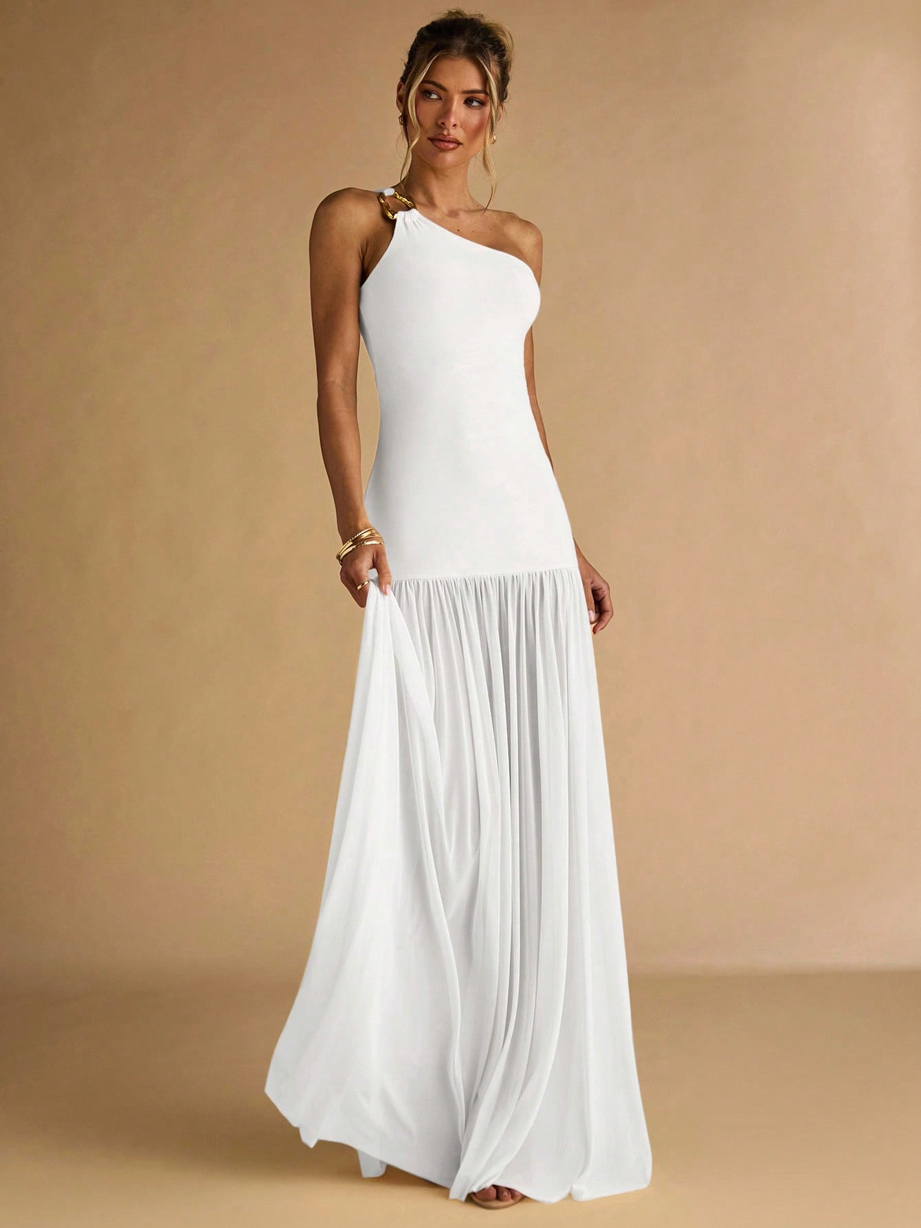 Asymmetric Shoulder Bodycon Dress with Metal Buckle Detail and Sheer Hem for Fall Wedding Guest Occasions