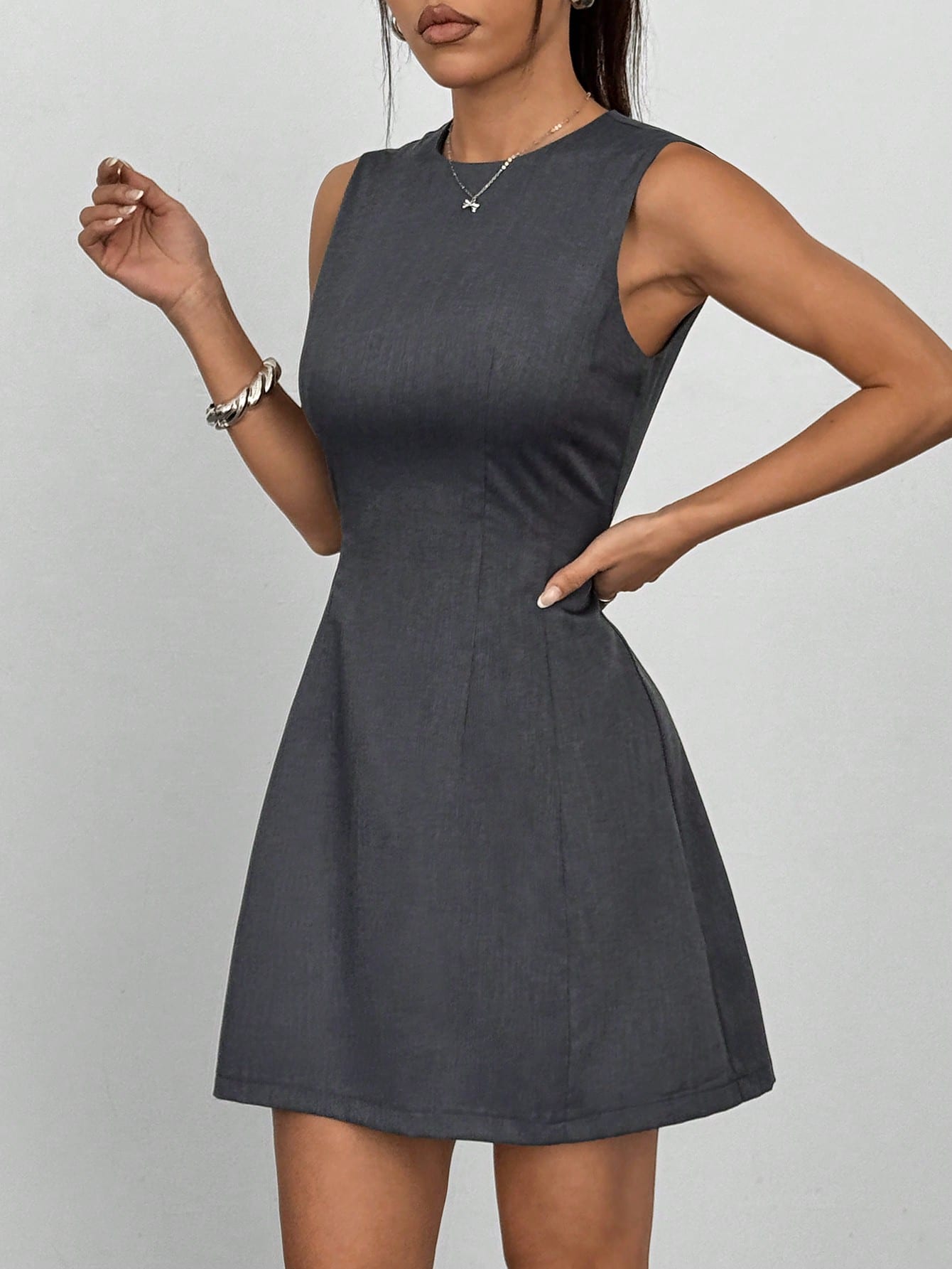 Women’s Woven Fabric Sleeveless Short Dress, Round Neck Design, Simple Silhouette, 1 Piece, For Commuting and Daily Wear